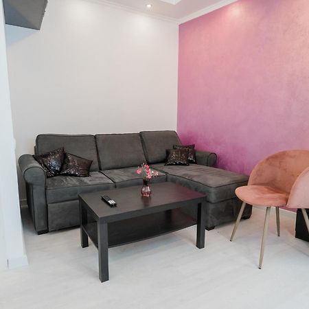 Ultra Central White & Lila Studio Bucureşti Ngoại thất bức ảnh